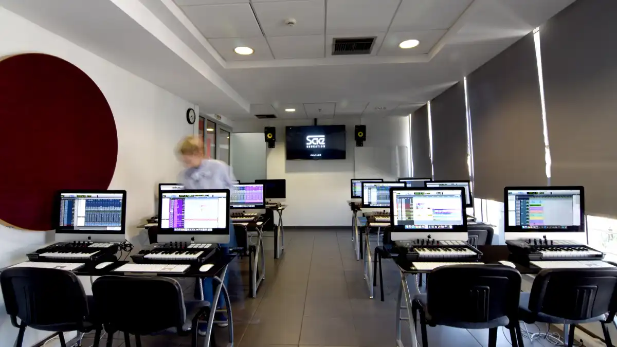 SAE Computer-Lab
